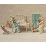 Babysitter, My - Rose