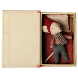 Christmas mouse, Baby in book