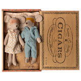 Mum & Dad mice in cigarbox