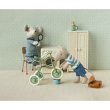 Tricycle mouse, Big brother Brown