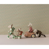 Abri A Tricycle, Mouse - Green van Maileg | Kids Conceptstore Le Fanfare