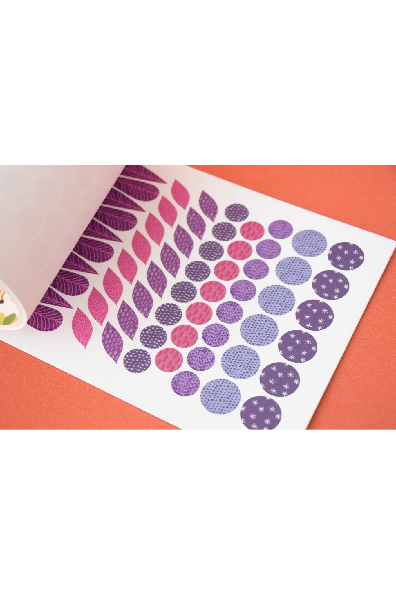 Activity Book - Art & stickers van Londji | Kids Conceptstore Le Fanfare