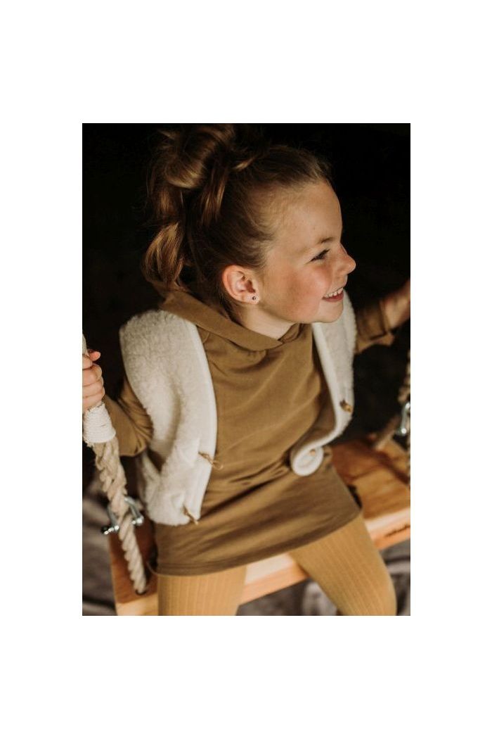 Alwero bodywarmer Alpen Junior Naturel van Alwero | Kids Conceptstore Le Fanfare