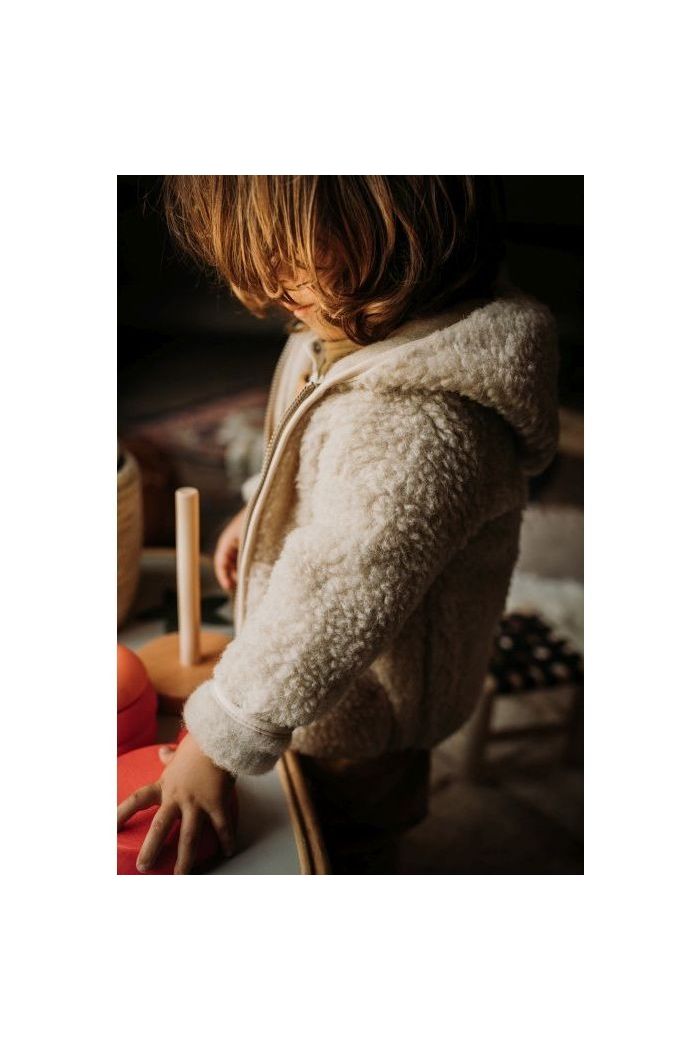 Alwero jas Vestje Mody Beige van Alwero | Kids Conceptstore Le Fanfare
