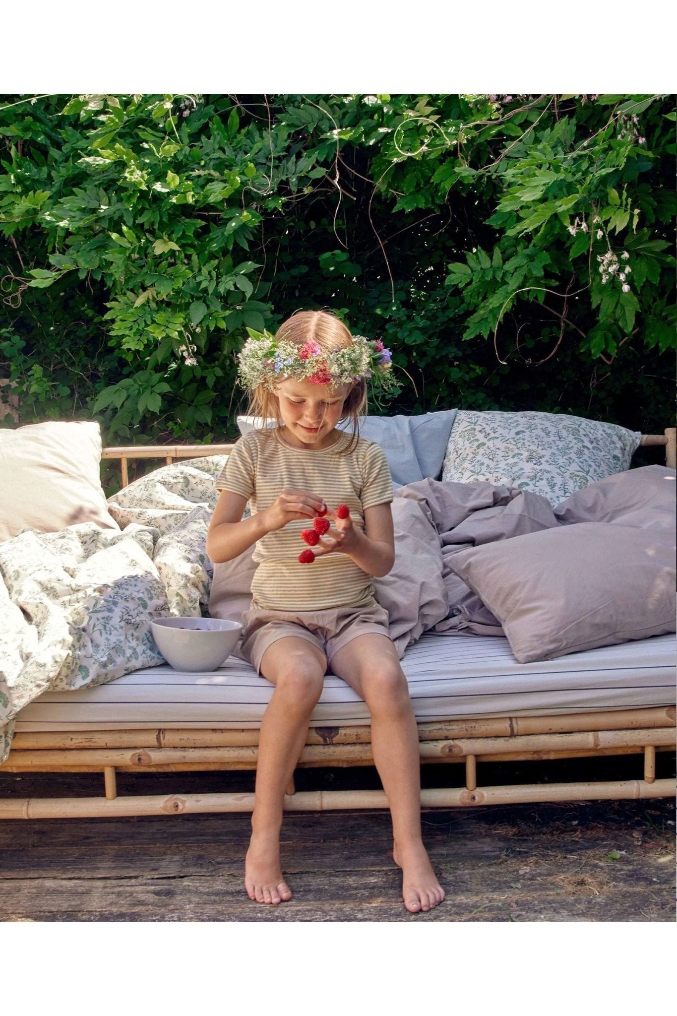 Asta Adult Bedding - Summer Flowers van Dear April | Kids Conceptstore Le Fanfare