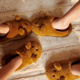 Aviaja Bear Slippers - Golden caramel van Liewood | Kids Conceptstore Le Fanfare