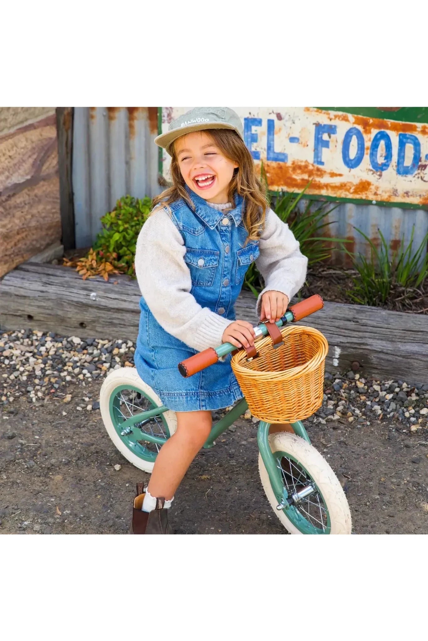 Banwood balance bike first go vintage - forest van Banwood | Kids Conceptstore Le Fanfare