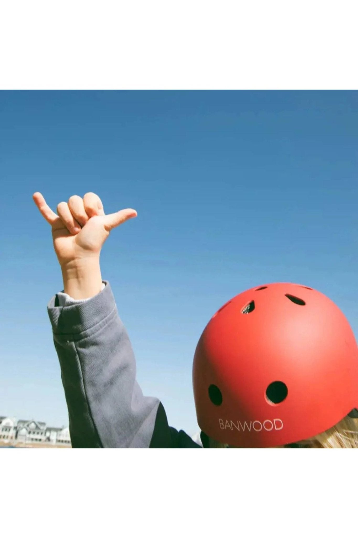 Banwood classic helmet - matte - red van Banwood | Kids Conceptstore Le Fanfare