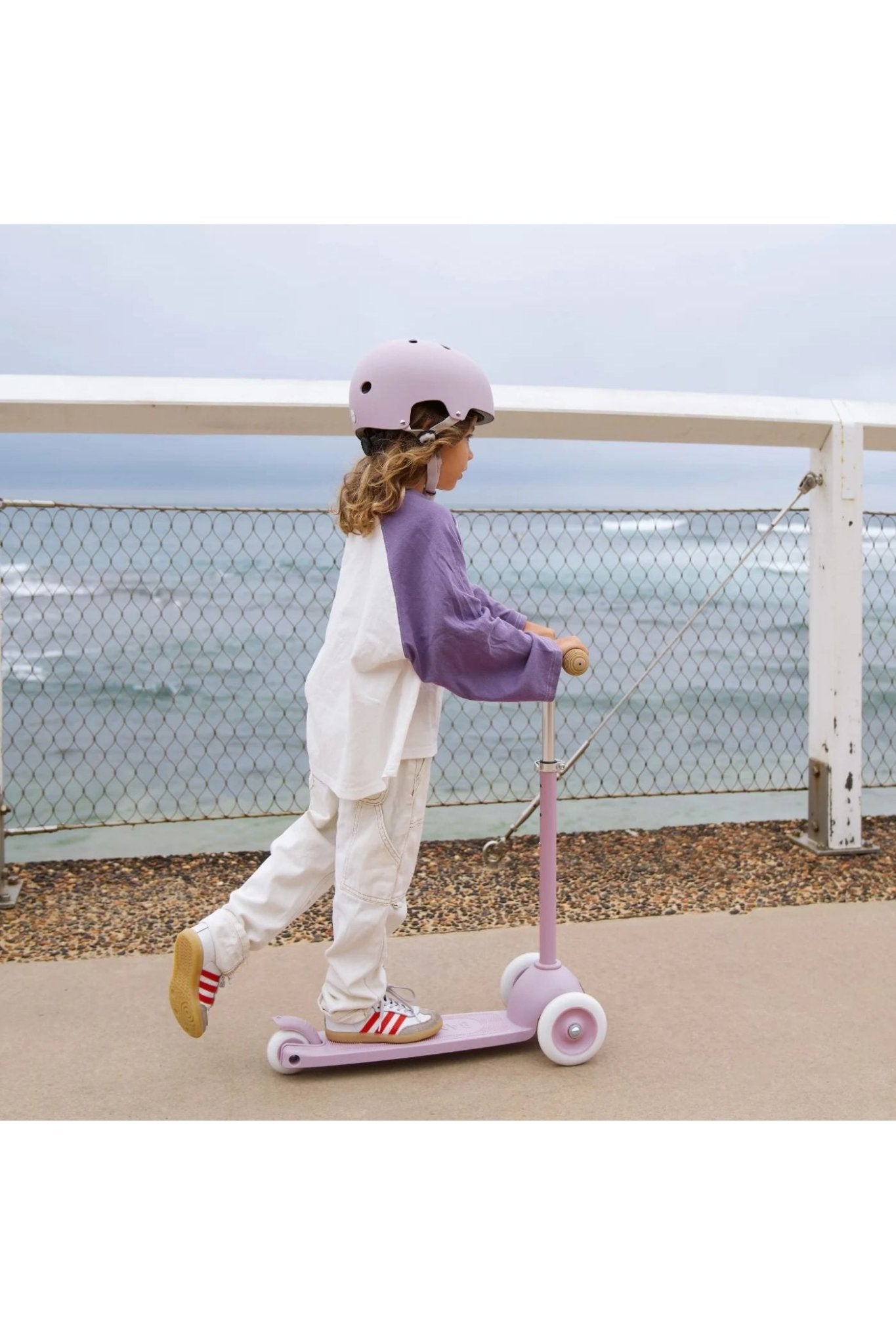 Banwood eco helmet - lavender van Banwood | Kids Conceptstore Le Fanfare