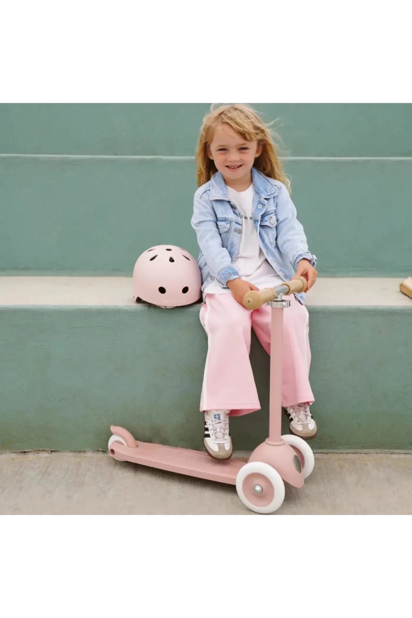Banwood eco scooter - dusty rose van Banwood | Kids Conceptstore Le Fanfare