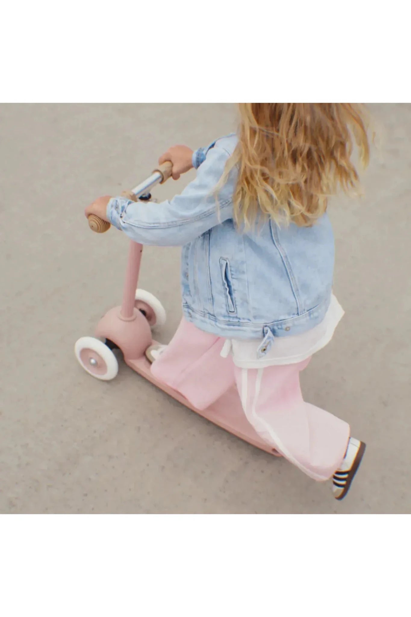 Banwood eco scooter - dusty rose van Banwood | Kids Conceptstore Le Fanfare