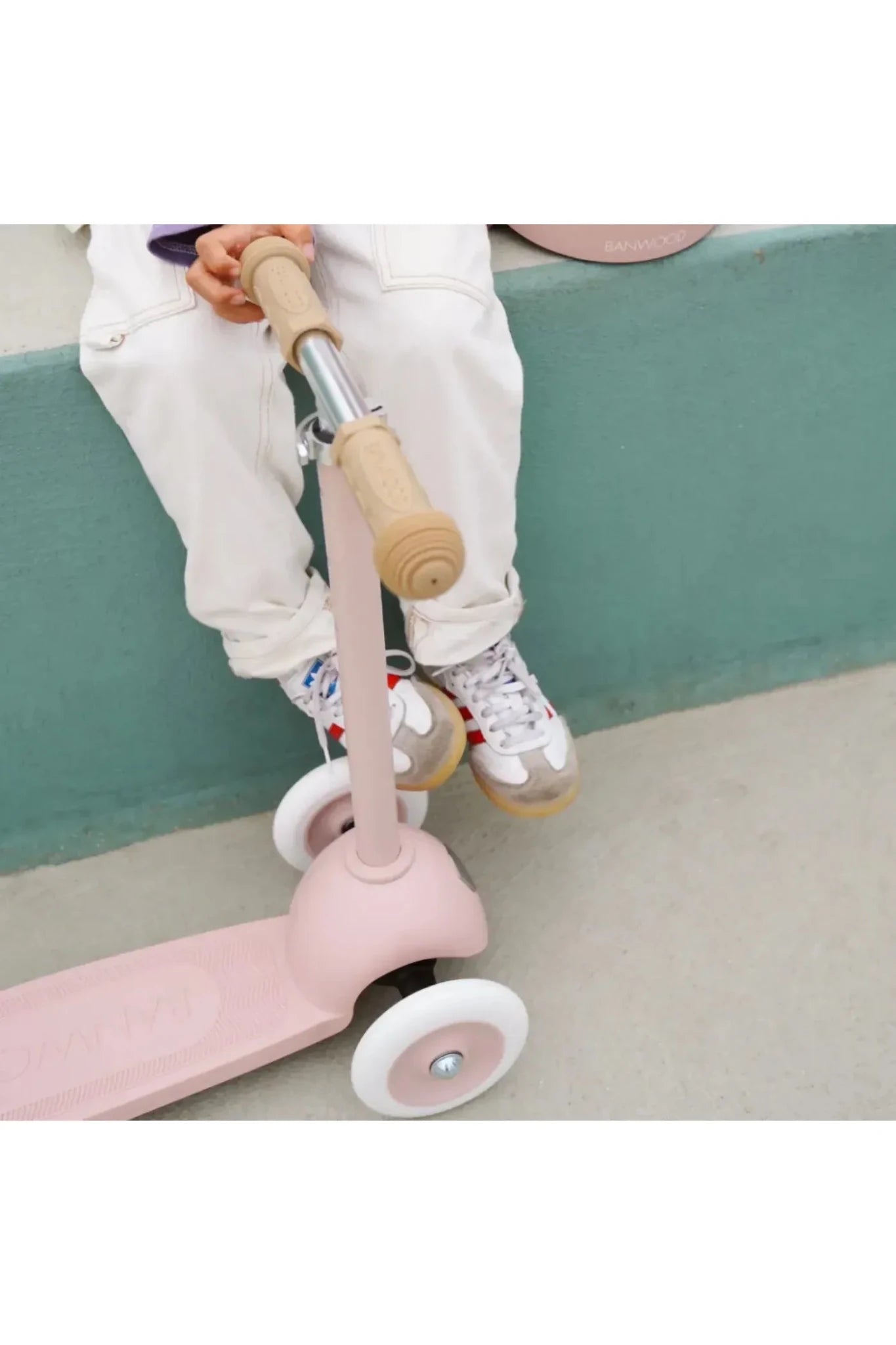 Banwood eco scooter - faded pink van Banwood | Kids Conceptstore Le Fanfare