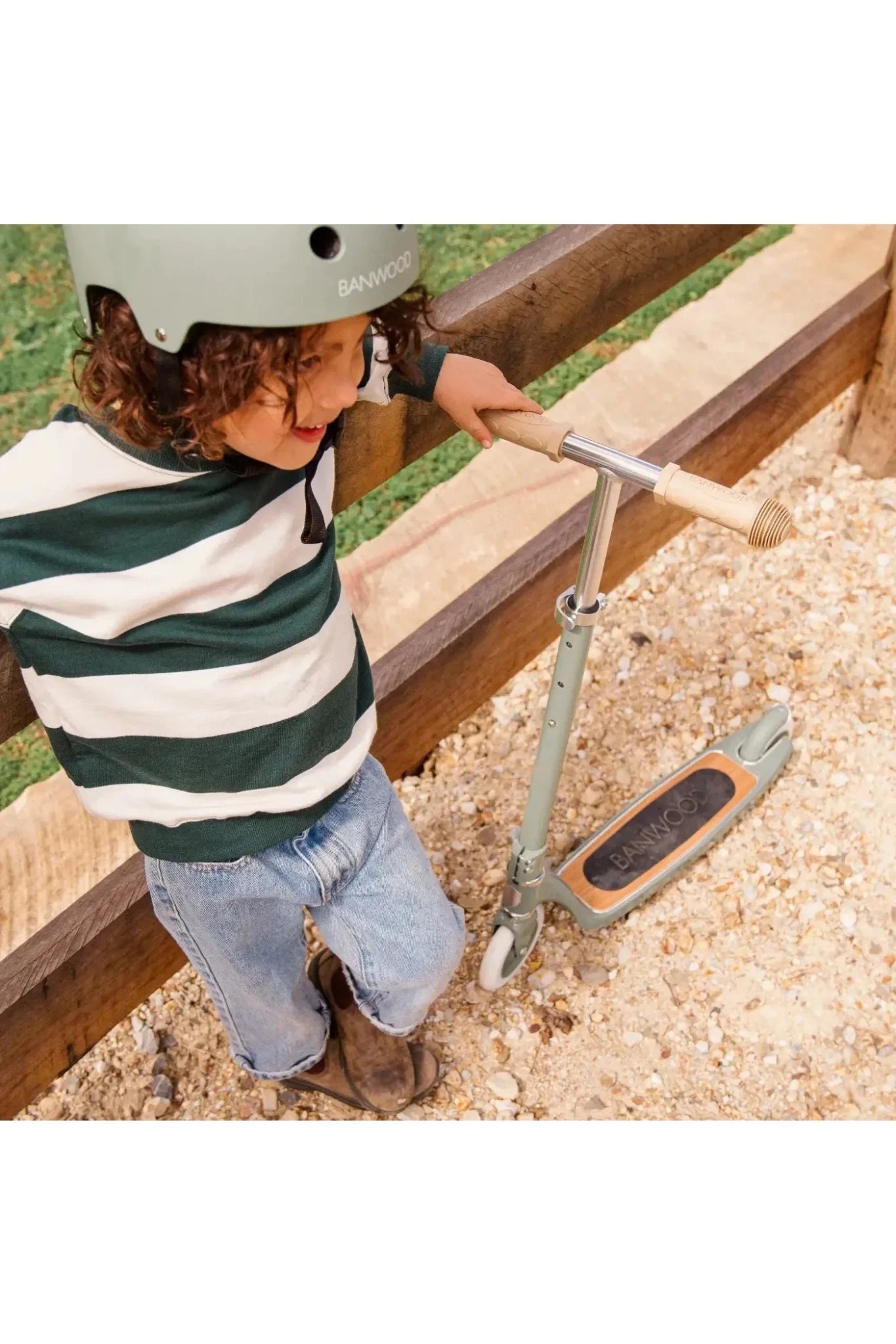 Banwood maxi scooter vintage - forest van Banwood | Kids Conceptstore Le Fanfare