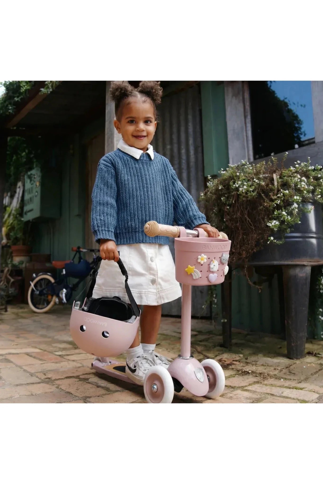 Banwood Pin&Ride basket - Dusty rose van Banwood | Kids Conceptstore Le Fanfare