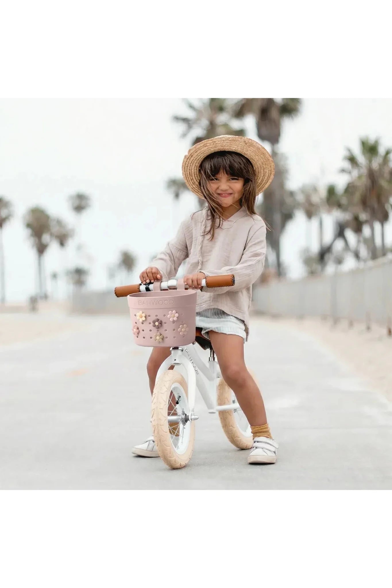Banwood Pin&Ride basket - Faded pink van Banwood | Kids Conceptstore Le Fanfare