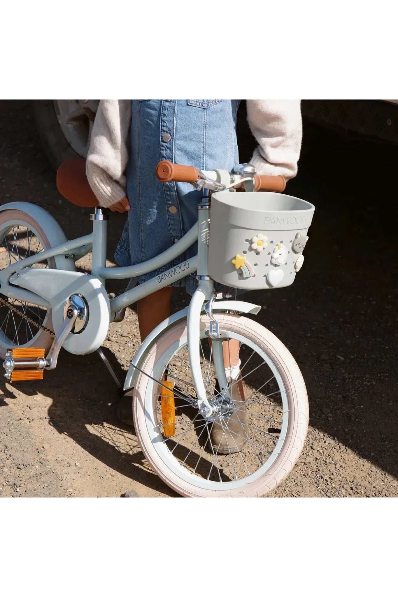 Banwood Pin&Ride basket - Ivory van Banwood | Kids Conceptstore Le Fanfare