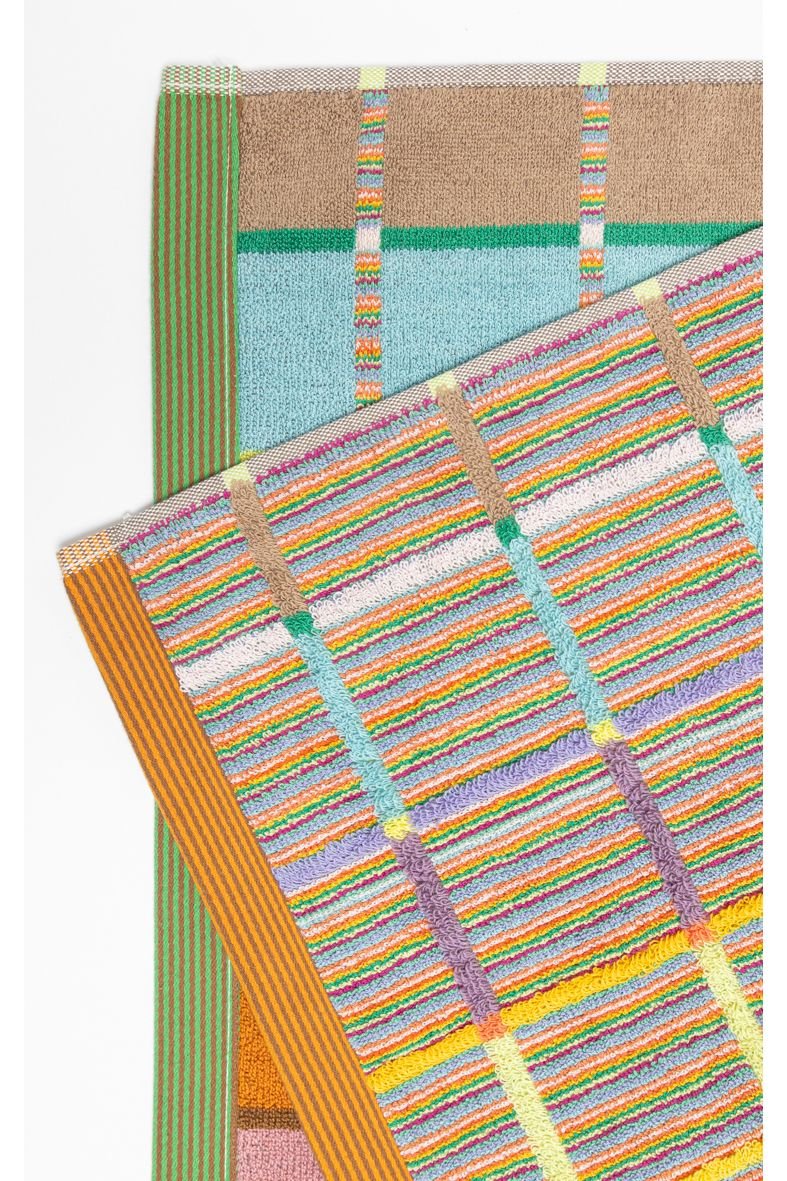 bath mat 69 criss cross van foekje fleur | Kids Conceptstore Le Fanfare
