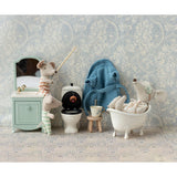 Bathrobe - Dusty Blue van Maileg | Kids Conceptstore Le Fanfare