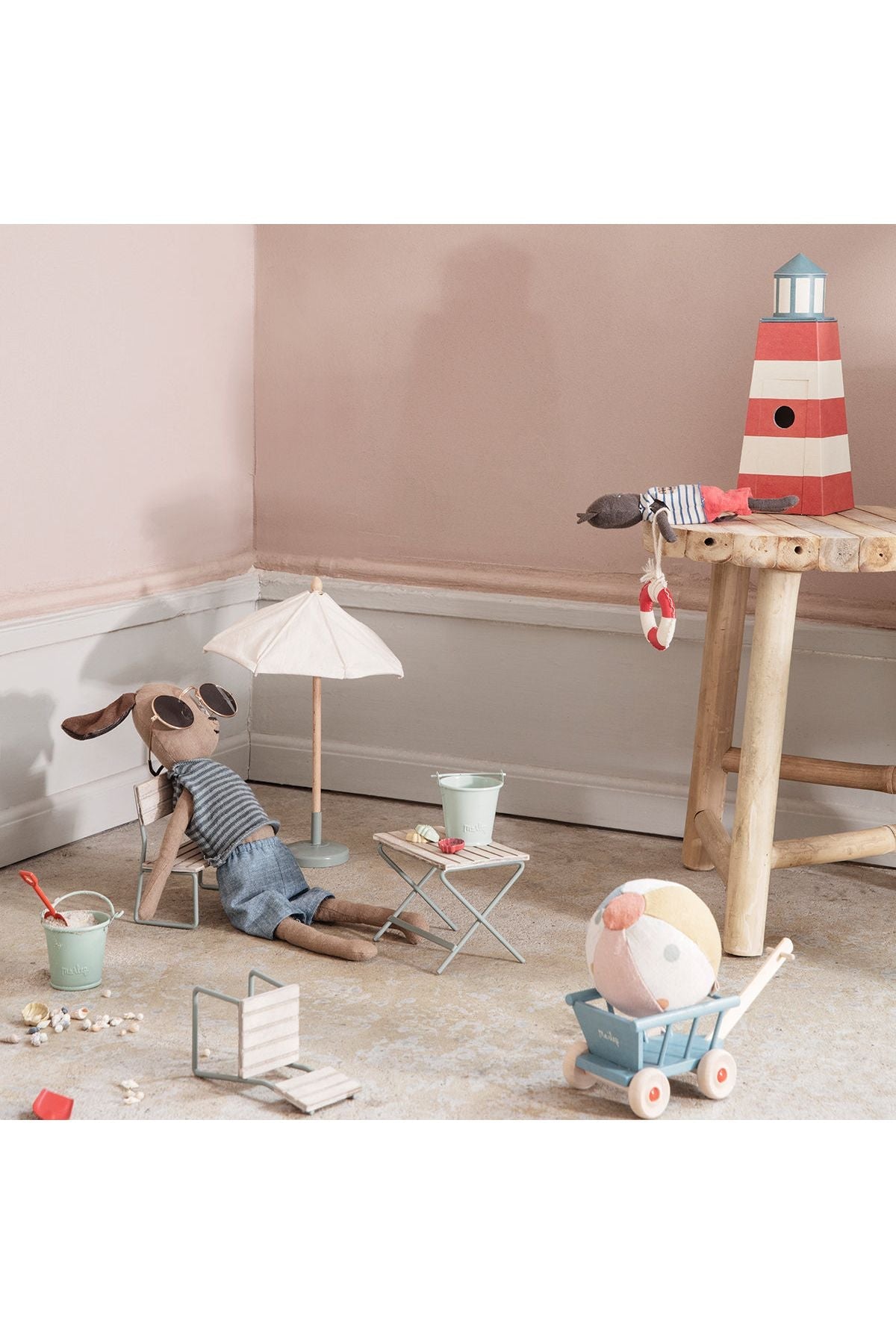 Beach Set - Shovel. Bucket & Shells van Maileg | Kids Conceptstore Le Fanfare