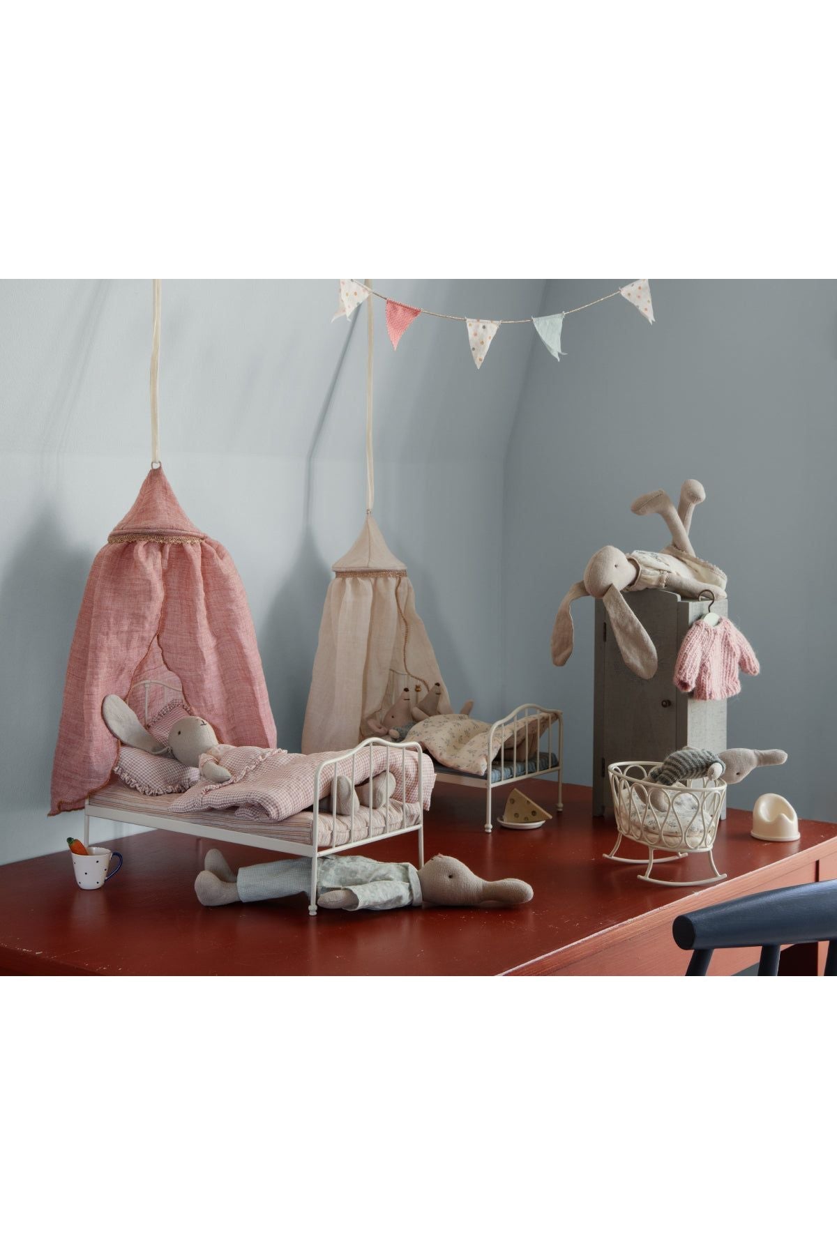 Bed, Mouse - Off White van Maileg | Kids Conceptstore Le Fanfare