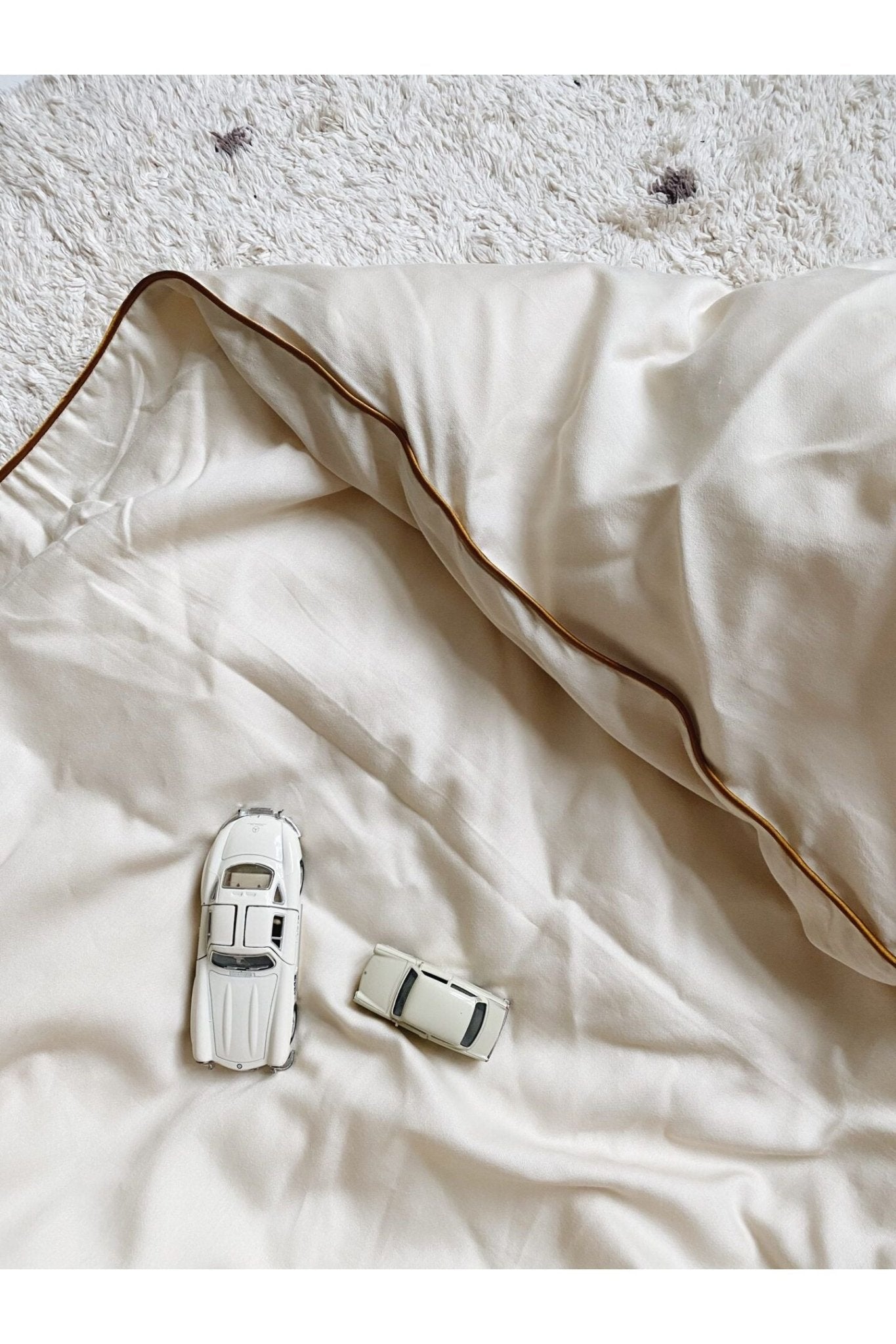 Bedline Maya Junior - beige van KAS Kopenhagen | Kids Conceptstore Le Fanfare