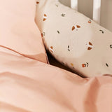 Bee Baby Bedding - Appleblossom van Dear April | Kids Conceptstore Le Fanfare
