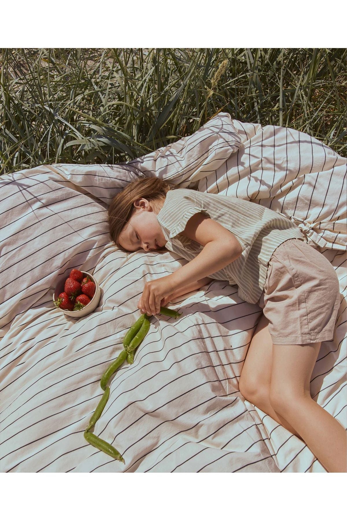 Bee Baby Bedding - Sail Stripes van Dear April | Kids Conceptstore Le Fanfare
