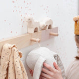 Behang Dottig - Roze van Bibelotte | Kids Conceptstore Le Fanfare