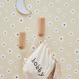 Behang Madelief - Geel van Bibelotte | Kids Conceptstore Le Fanfare