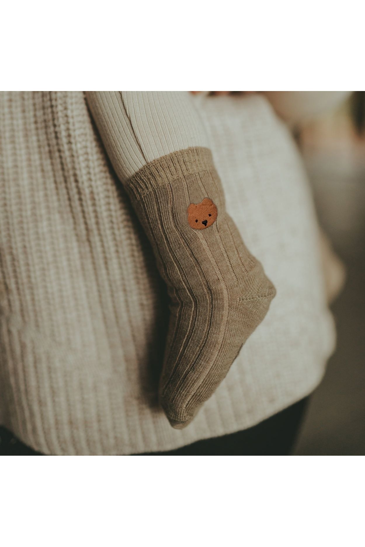 Bell Socks | Bear - Dusty Green van Donsje Amsterdam | Kids Conceptstore Le Fanfare