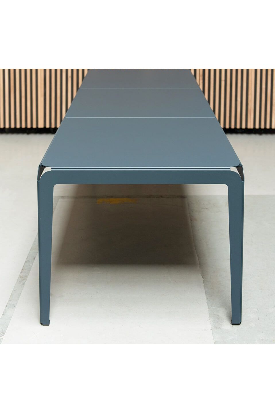 Bended Table - Grey Blue (270cm) van Weltevree | Kids Conceptstore Le Fanfare