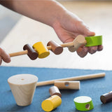 Blokken aan houten pen rijgen van Plan Toys | Kids Conceptstore Le Fanfare