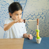 Blokken aan houten pen rijgen van Plan Toys | Kids Conceptstore Le Fanfare