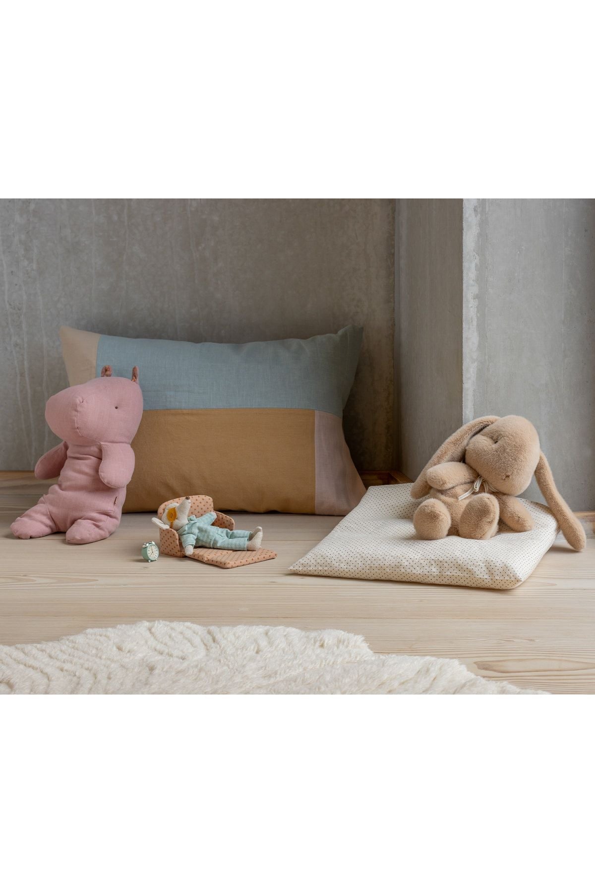 Bunny plush, Medium - Cream peach van Maileg | Kids Conceptstore Le Fanfare