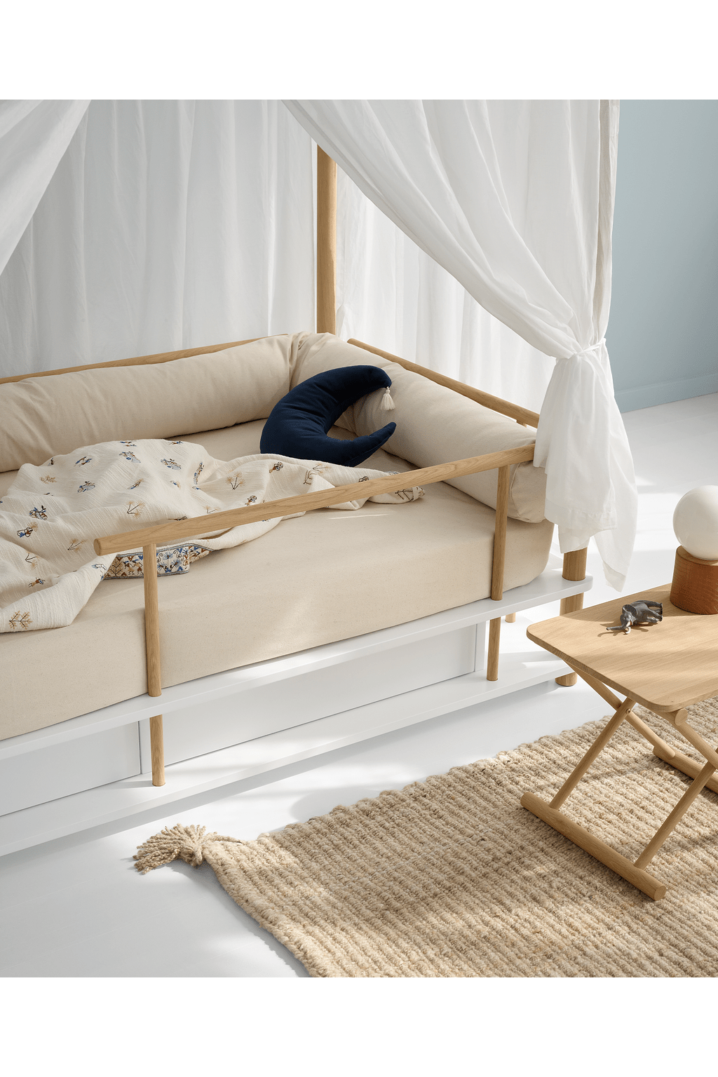 Camp bed canopy sahara, white van Oliver Furniture | Kids Conceptstore Le Fanfare