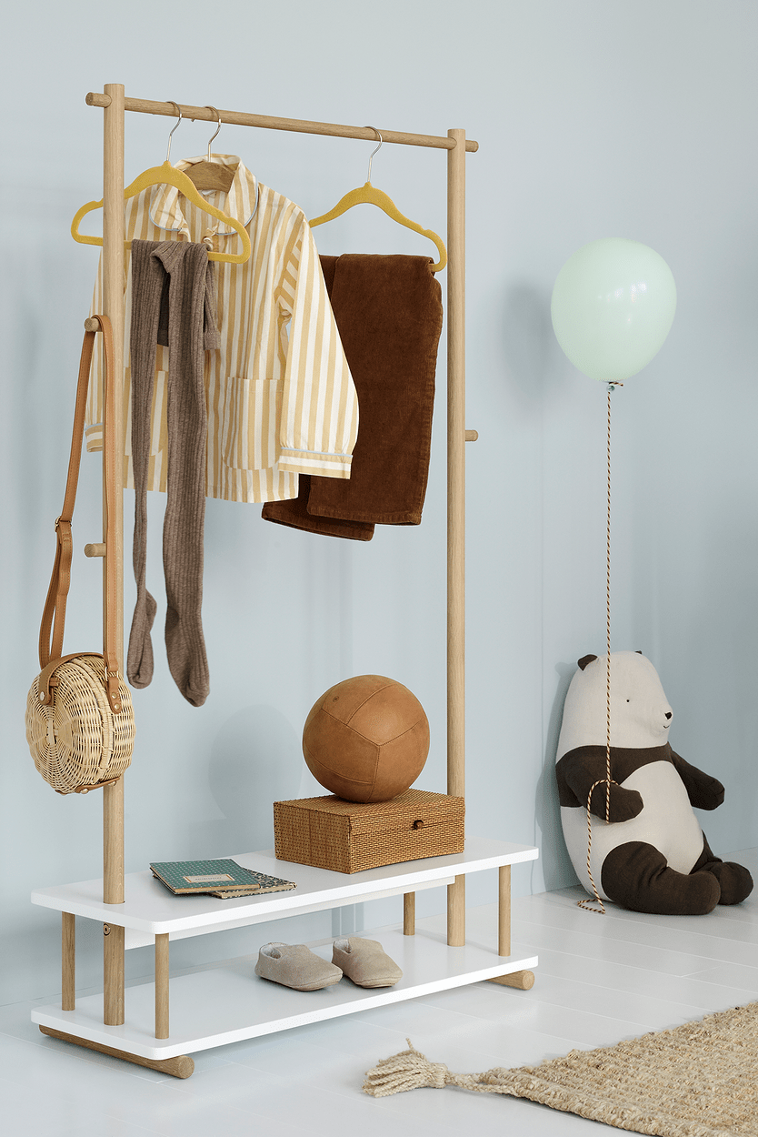 Camp clothes rail, white/oak van Oliver Furniture | Kids Conceptstore Le Fanfare