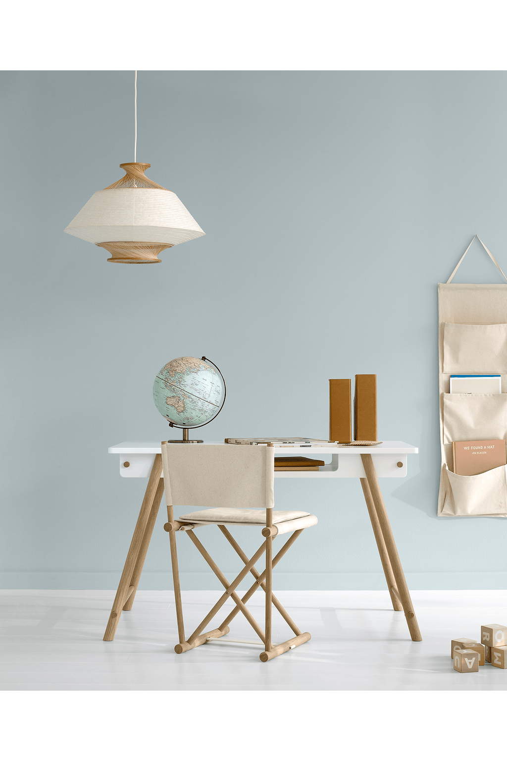 Camp junior desk, adjustable, white/oak van Oliver Furniture | Kids Conceptstore Le Fanfare