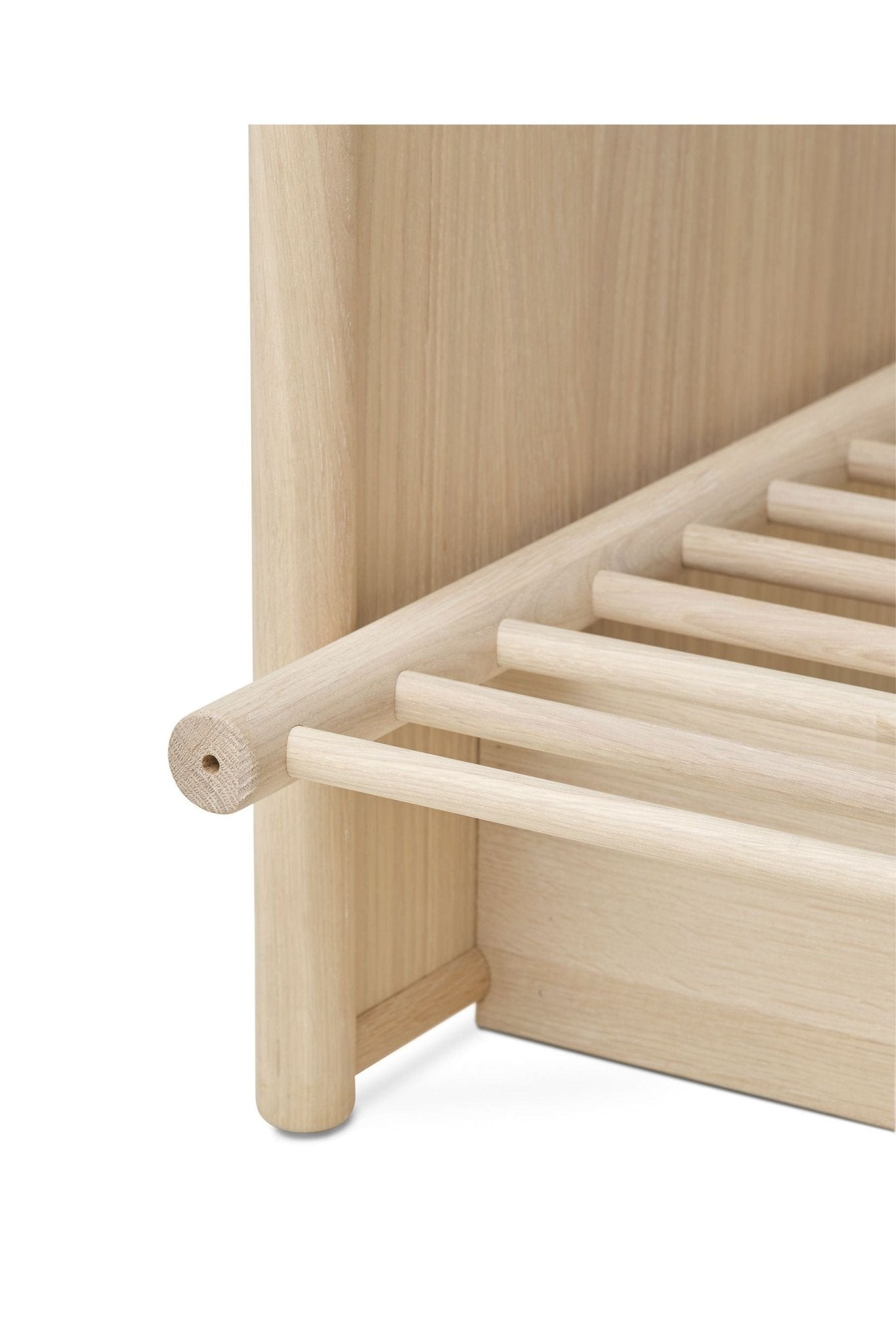 Camp novel cot bed/bed, 60x120/120x200 cm, oak van Oliver Furniture | Kids Conceptstore Le Fanfare
