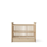 Camp novel cot bed/bed, 60x120/120x200 cm, oak van Oliver Furniture | Kids Conceptstore Le Fanfare