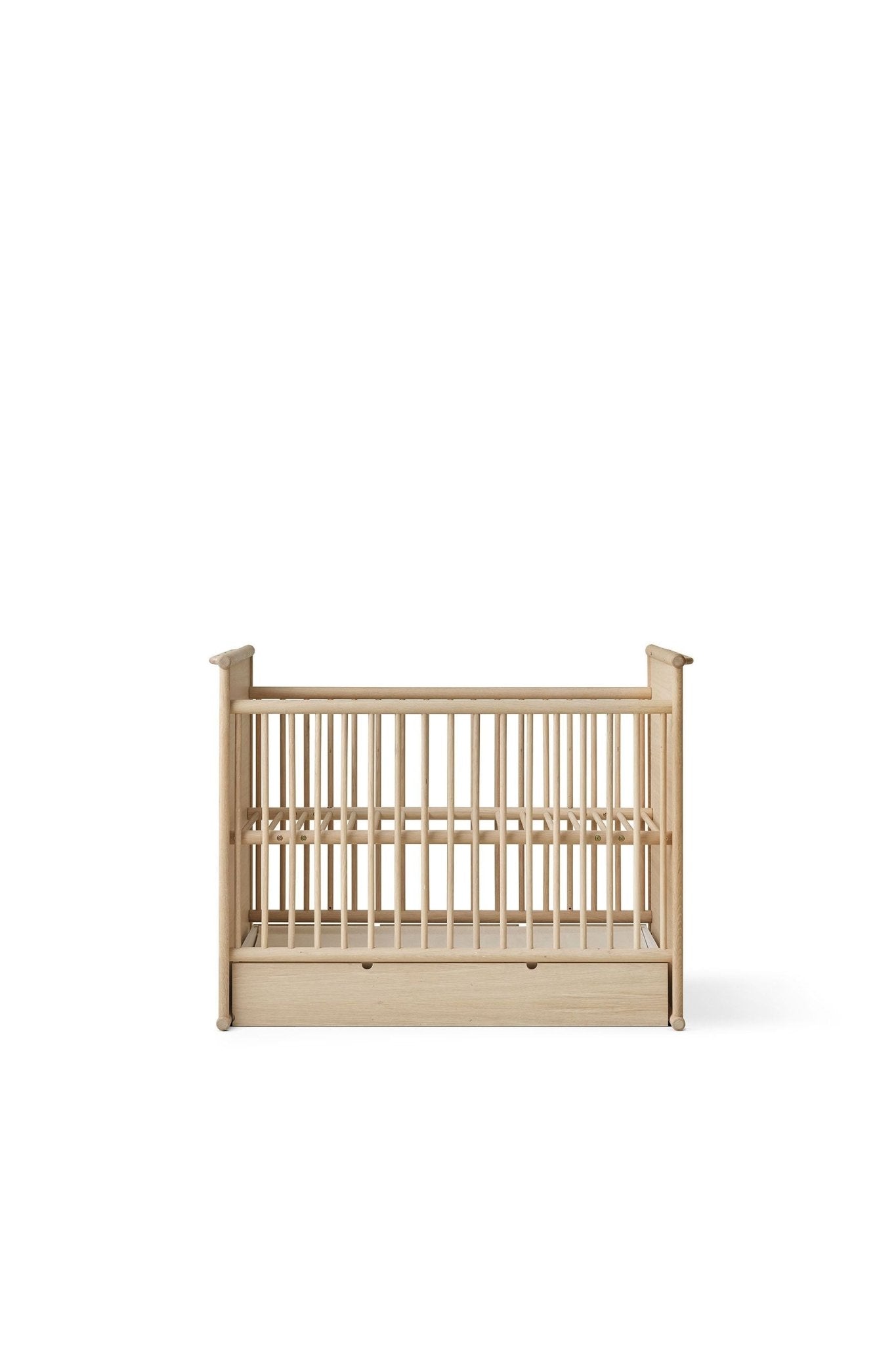 Camp novel cot bed/bed, 60x120/120x200 cm, oak van Oliver Furniture | Kids Conceptstore Le Fanfare