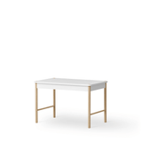 Camp toddler play table, white/oak van Oliver Furniture | Kids Conceptstore Le Fanfare