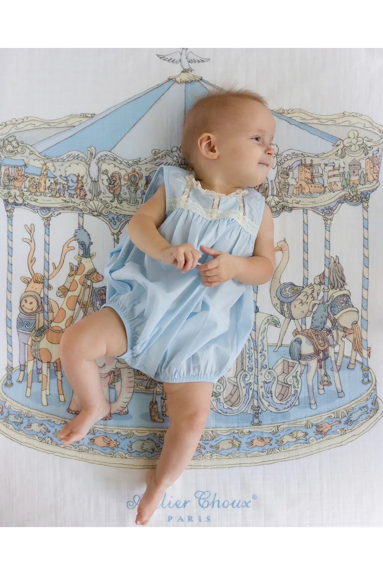 Carré - Carousel Blue van Atelier Choux | Kids Conceptstore Le Fanfare
