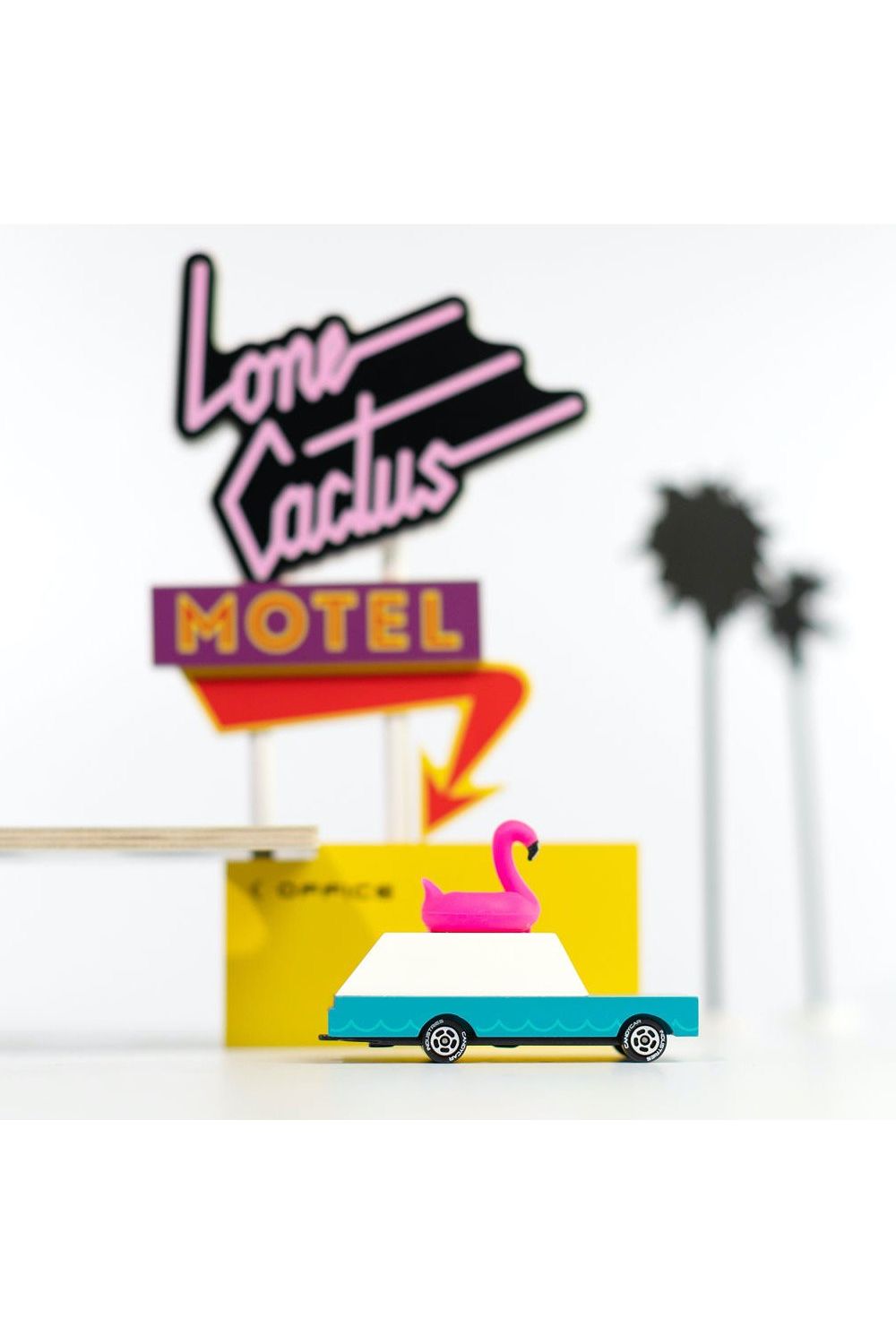 CLT Candycar - Flamingo Wagon van Candylab Toys | Kids Conceptstore Le Fanfare