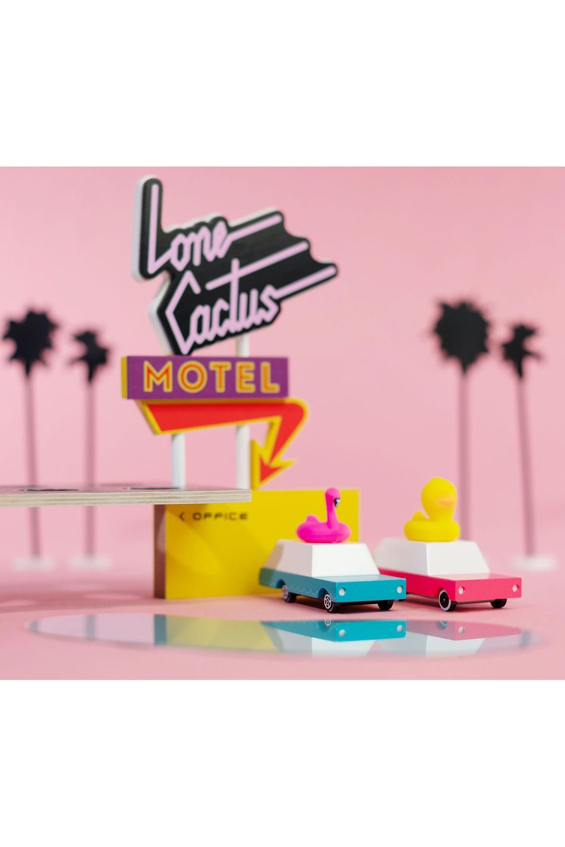 CLT Candycar - Flamingo Wagon van Candylab Toys | Kids Conceptstore Le Fanfare