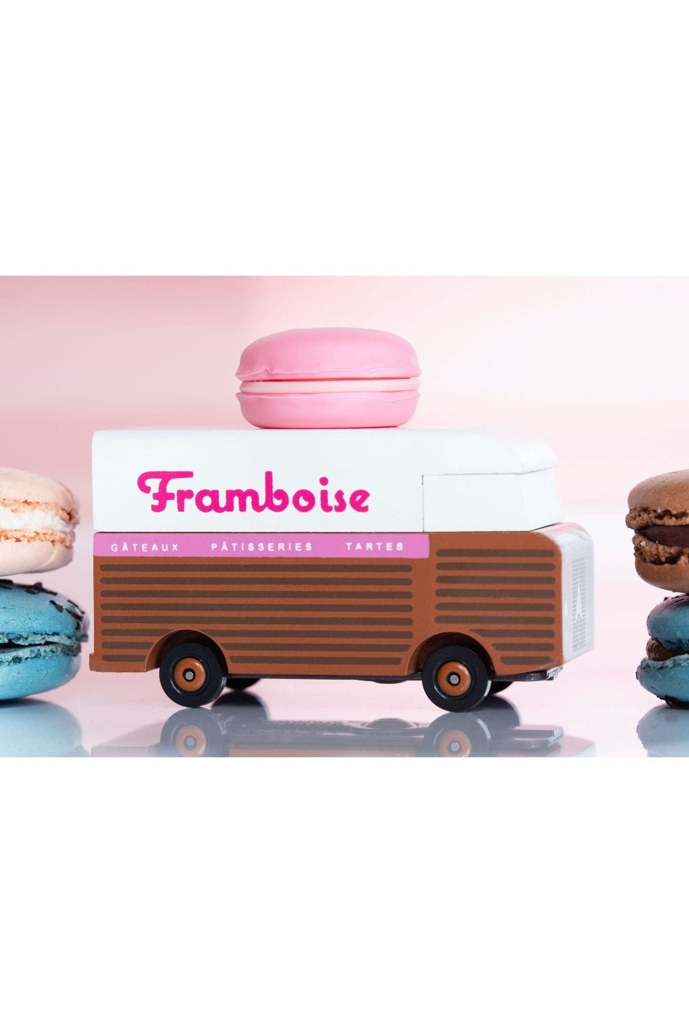 CLT Candycar - Framboise Macaron Van van Candylab Toys | Kids Conceptstore Le Fanfare
