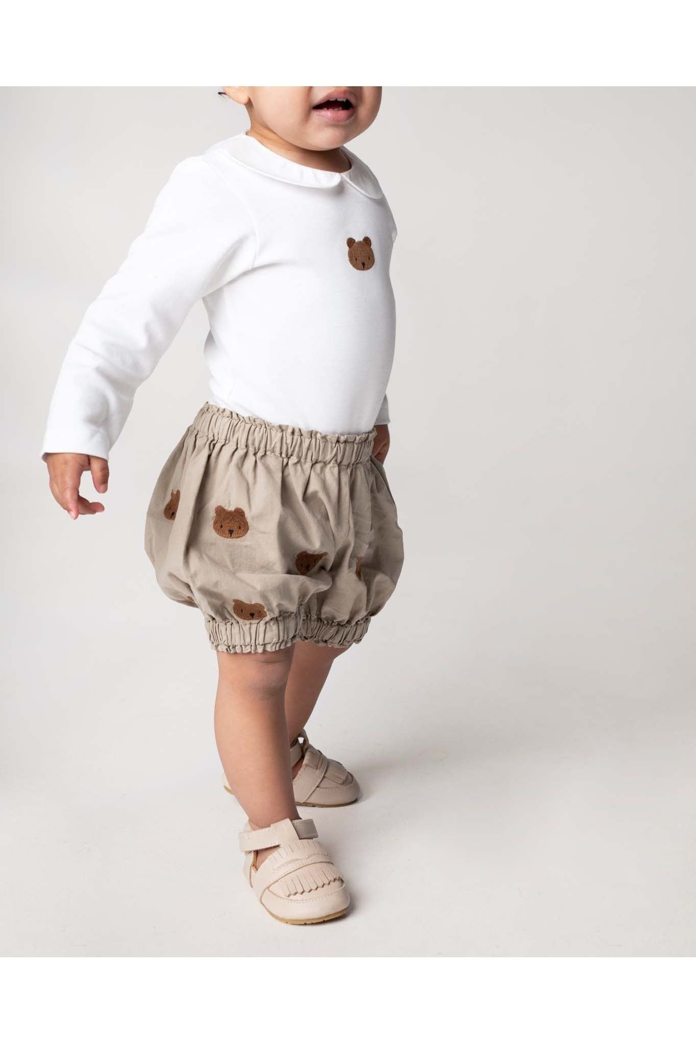 Davo Bodysuit - Bear - Off White van Donsje Amsterdam | Kids Conceptstore Le Fanfare