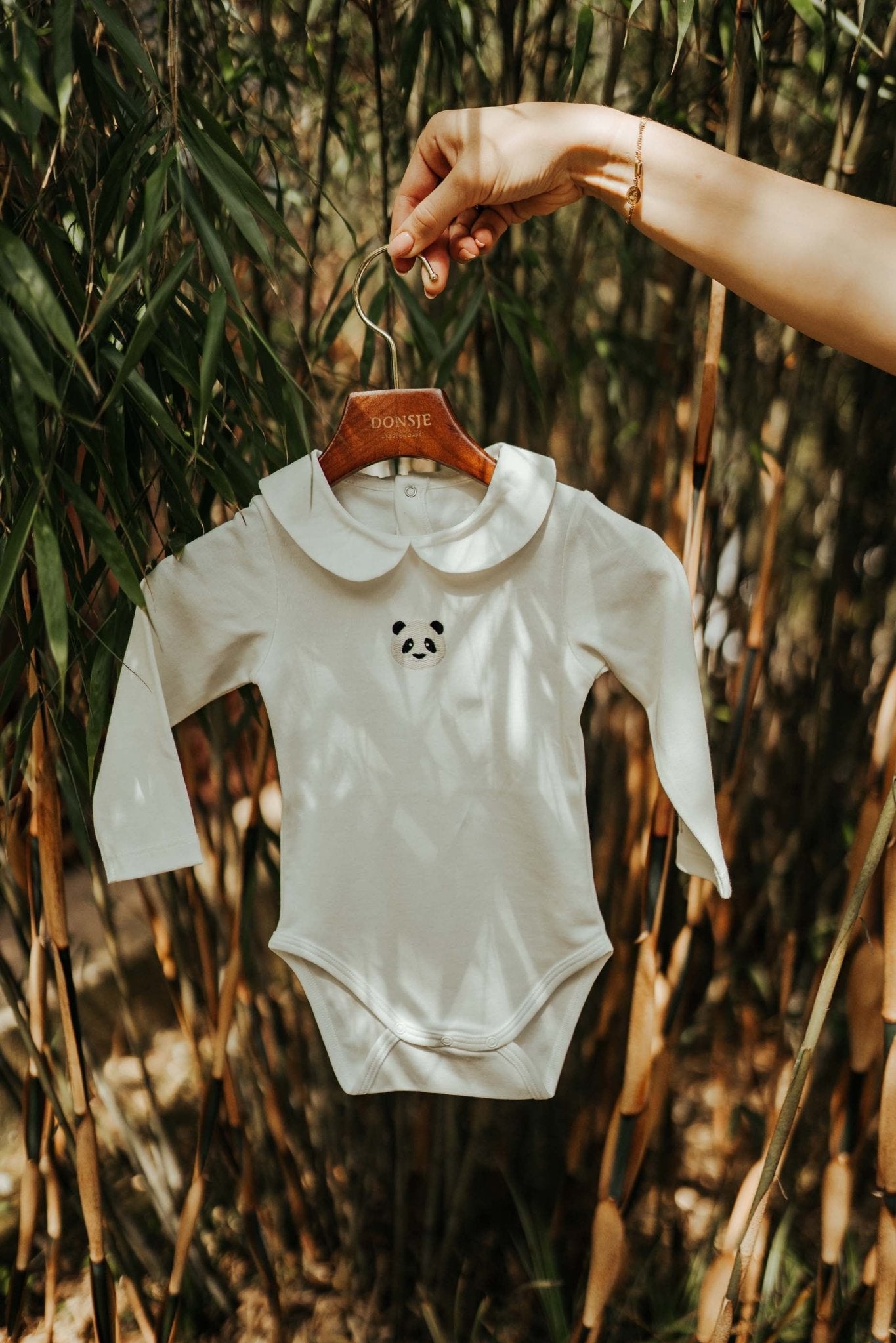 Davo Bodysuit - Panda - Off White van Donsje Amsterdam | Kids Conceptstore Le Fanfare