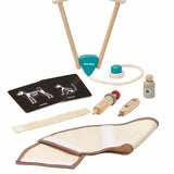 Dierenarts set van Plan Toys | Kids Conceptstore Le Fanfare