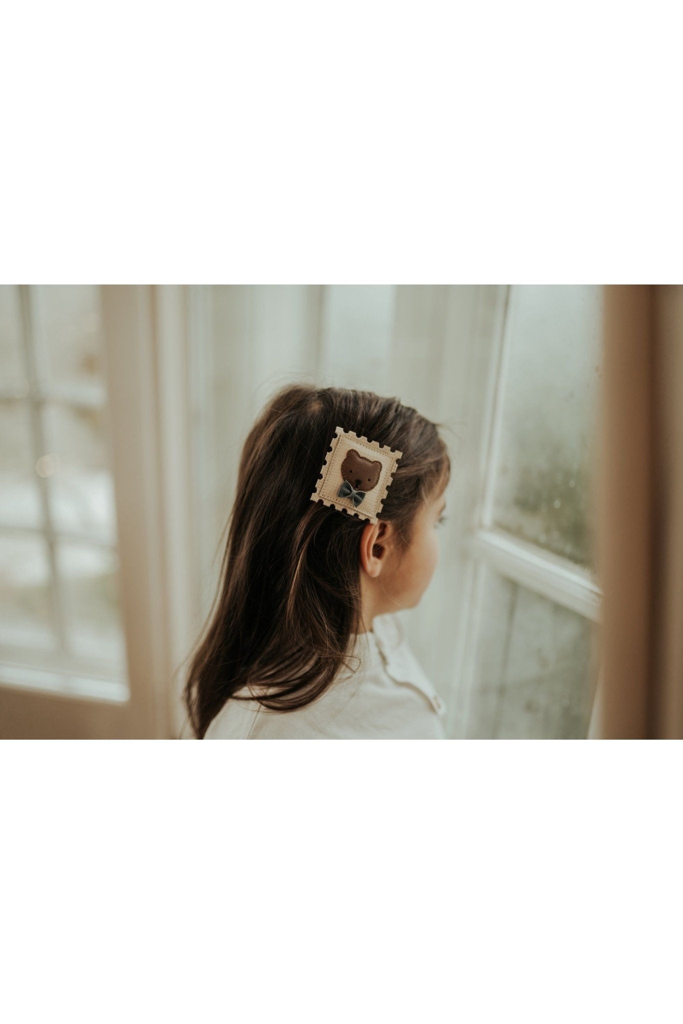 Donsje Guar Clip Stamp Cream Scored Leather van Donsje Amsterdam | Kids Conceptstore Le Fanfare