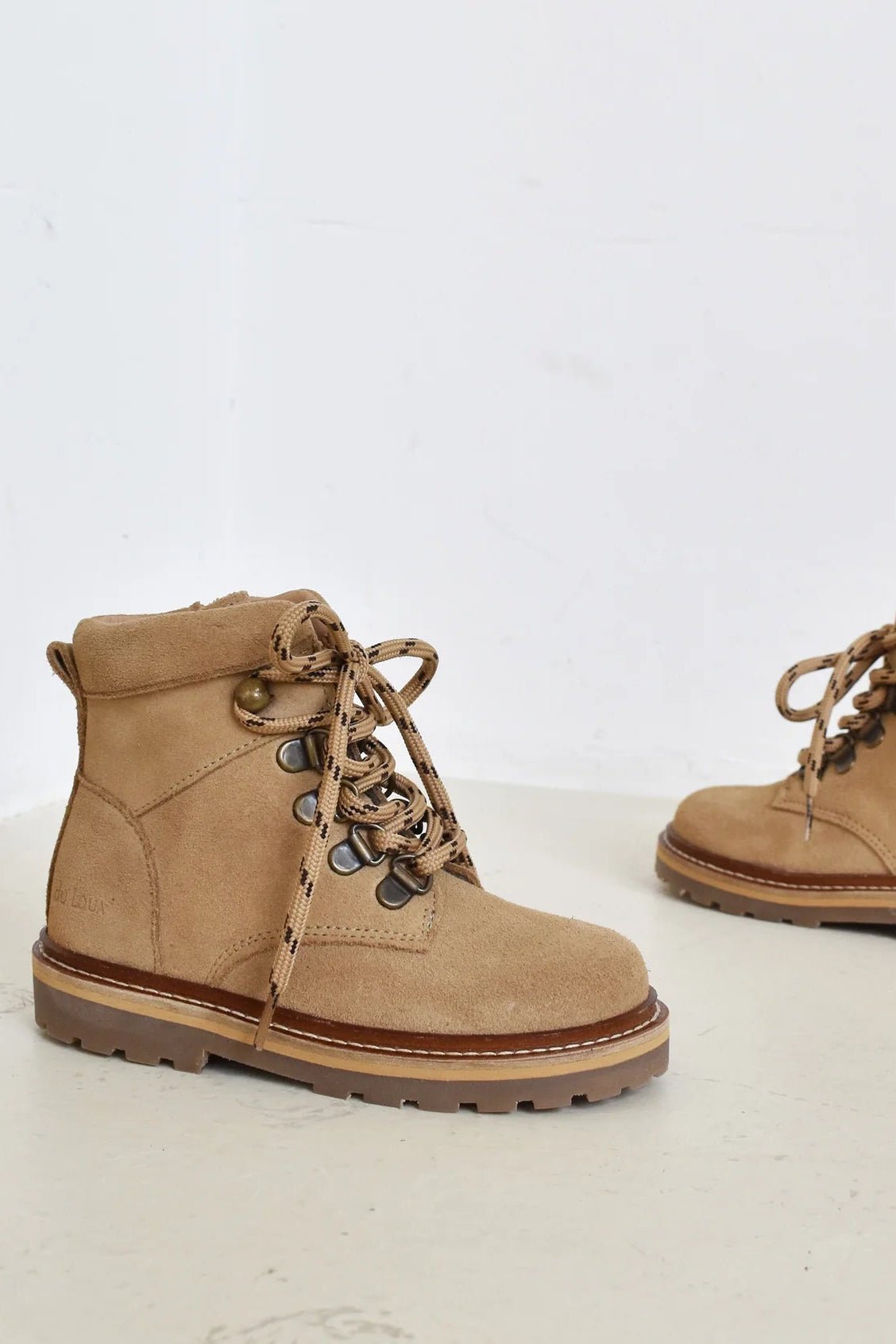 du Louen - Sand Suede van du Loua | Kids Conceptstore Le Fanfare